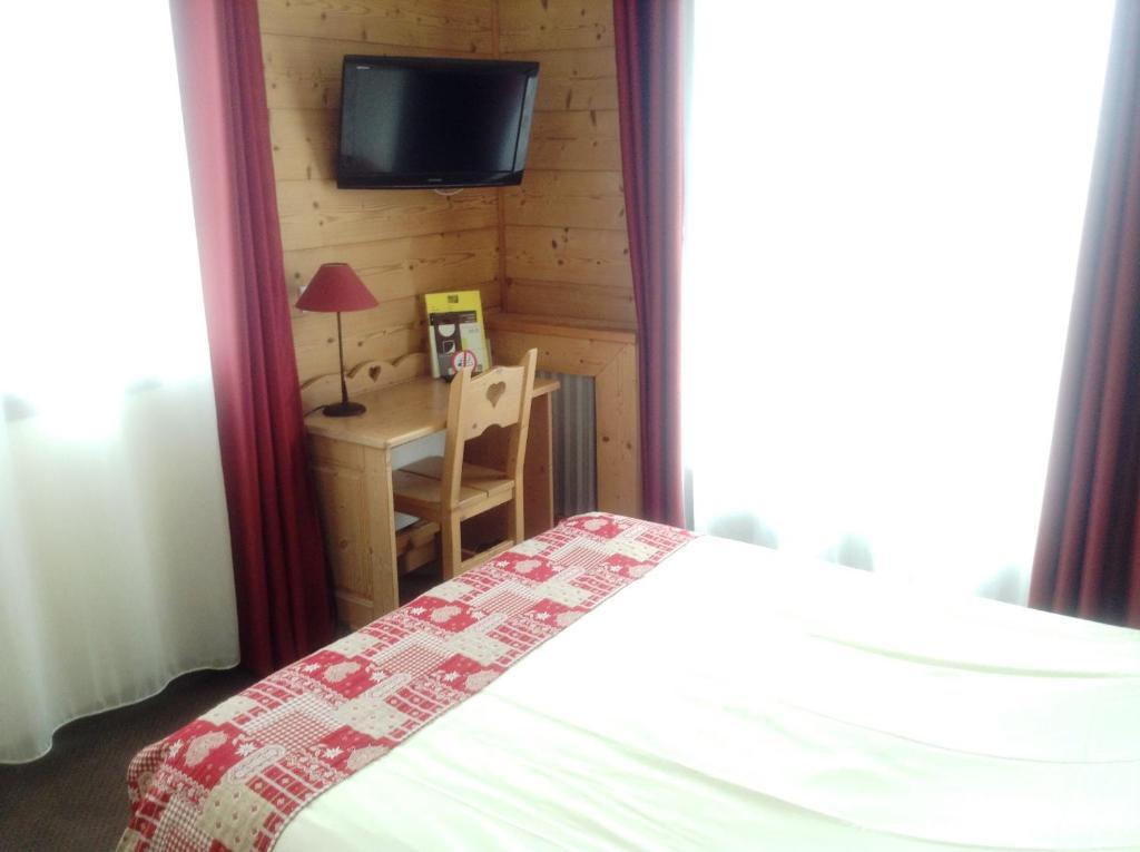 Logis Le Pont De Champ Hotel Beaucroissant Bilik gambar