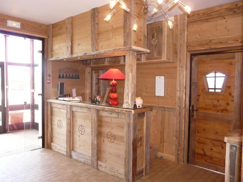 Logis Le Pont De Champ Hotel Beaucroissant Luaran gambar